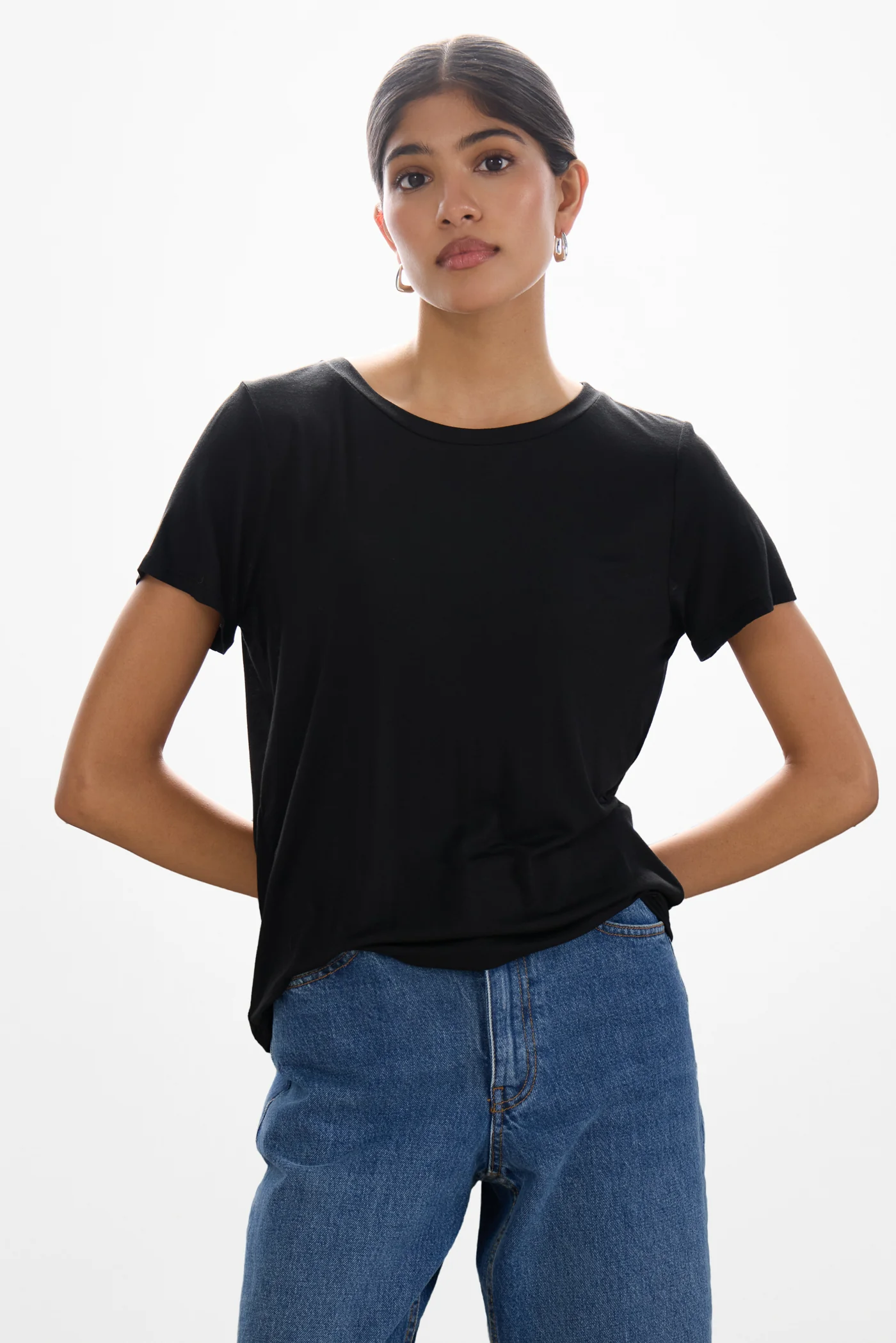 Aire Featherweight Tee | Black | Modal-Silk - Image 3
