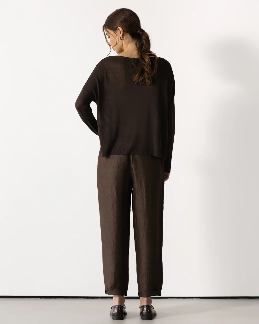 Amelie Lightweight Linen Top | Espresso Brown - Image 4
