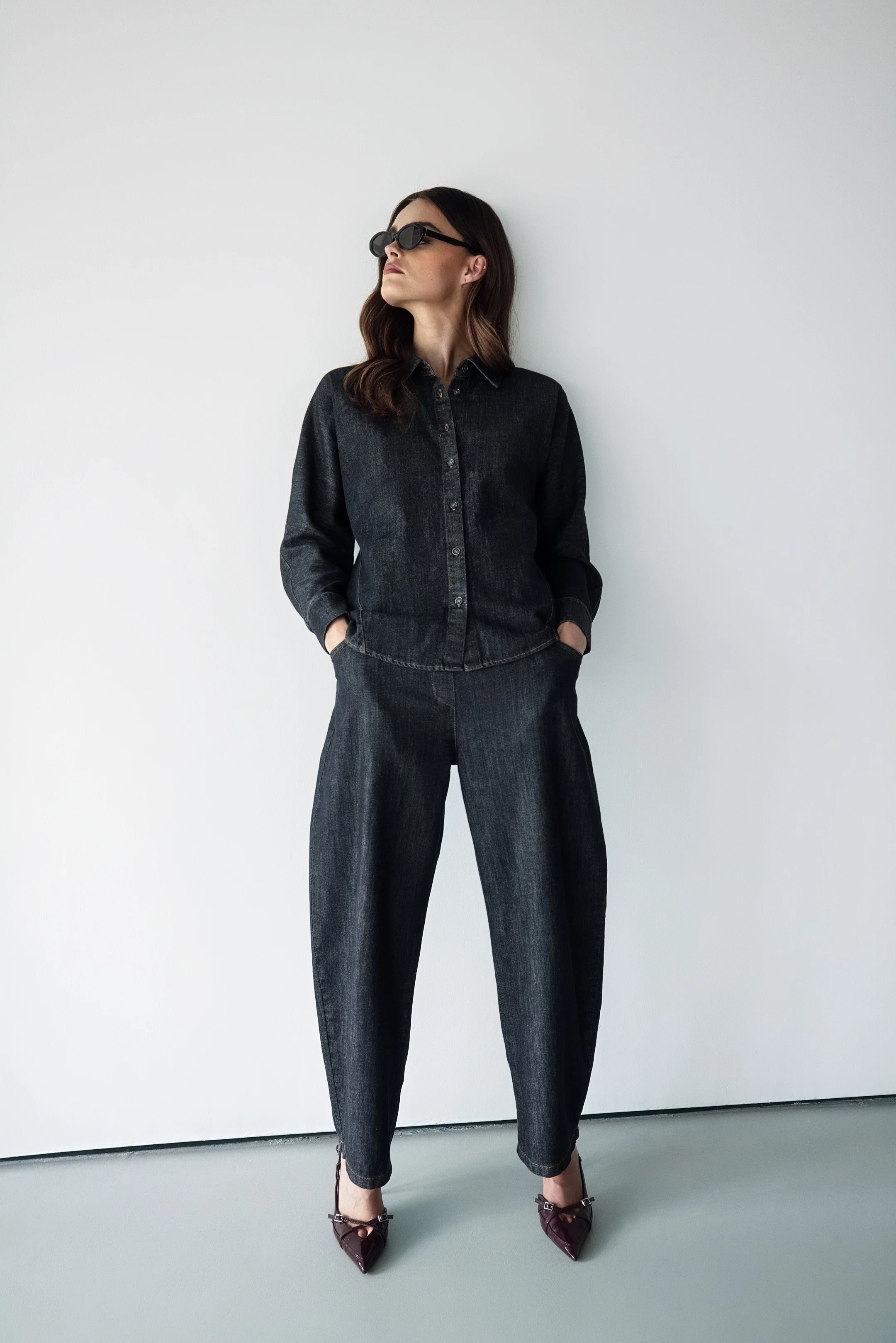Aspen Barrel-Leg Elastic Waist Jeans | Dark Denim - Image 2