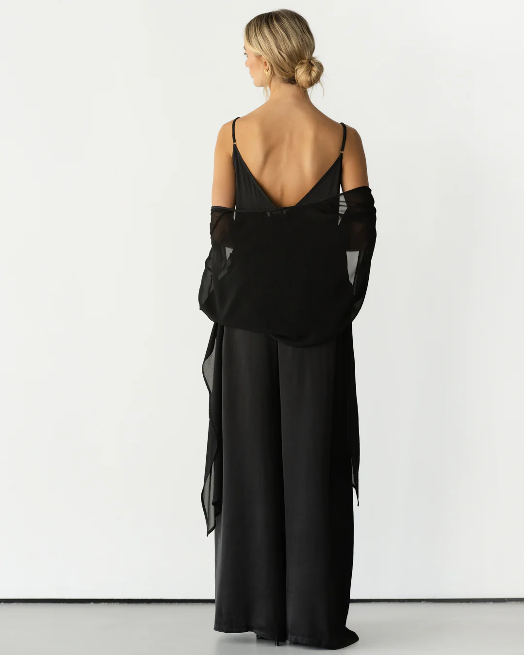 Brienne Lightweight Cape | Black - Image 7