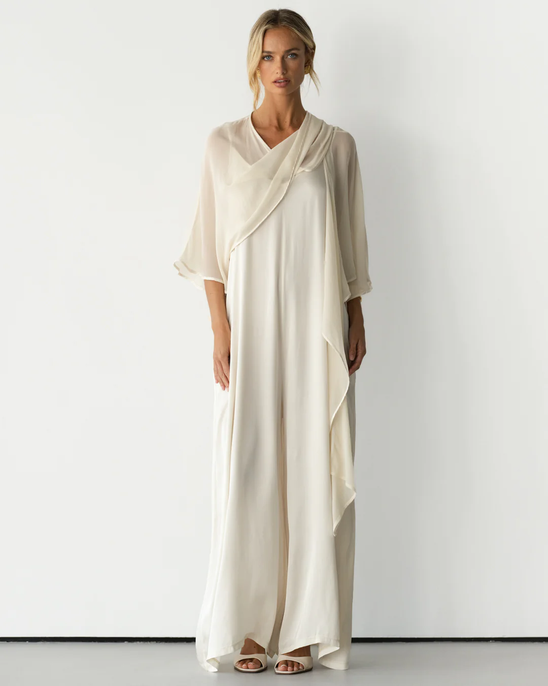 Brienne Lightweight Cape | Ivory