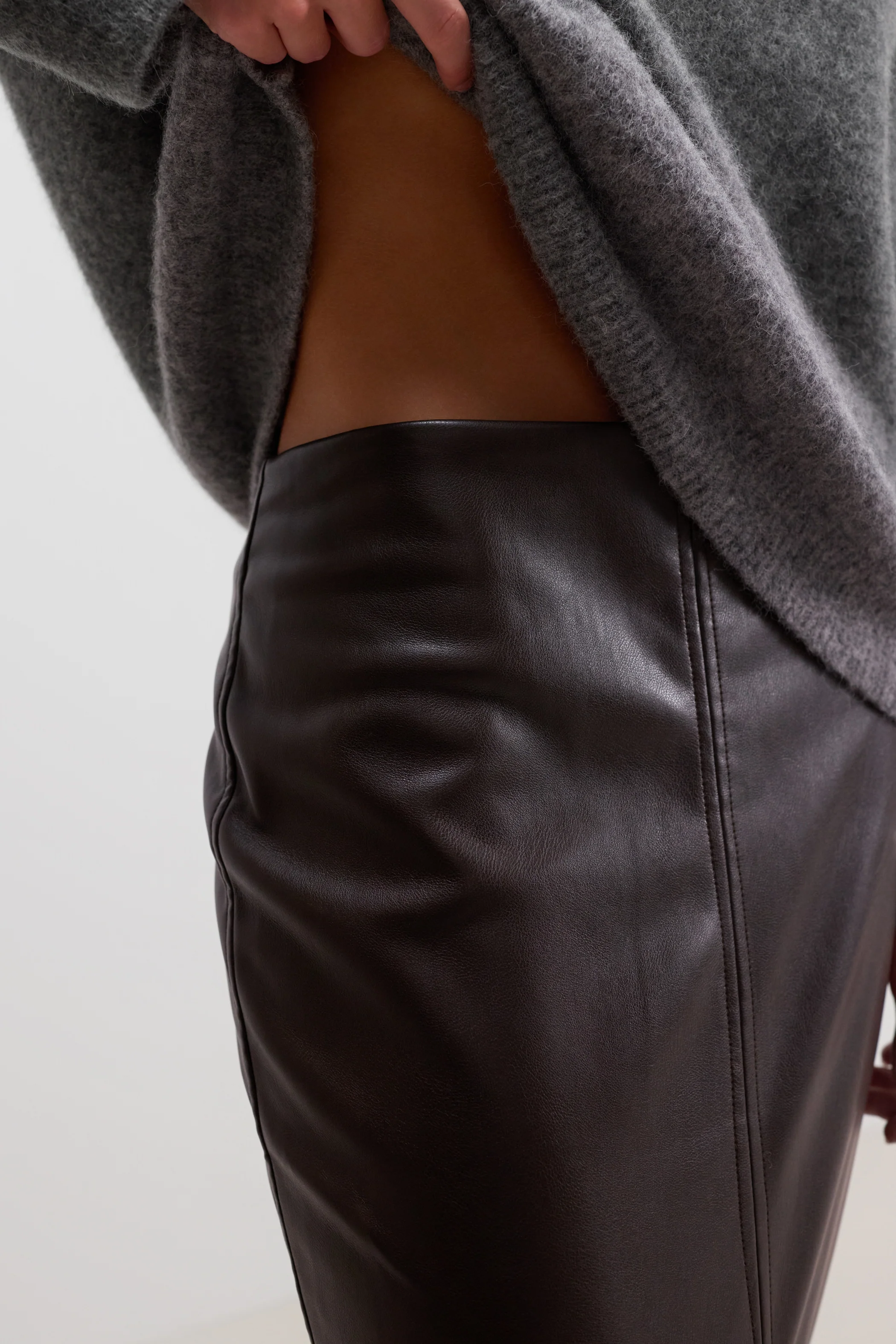 Brooklyn Faux Leather Skirt | Espresso Brown - Image 4