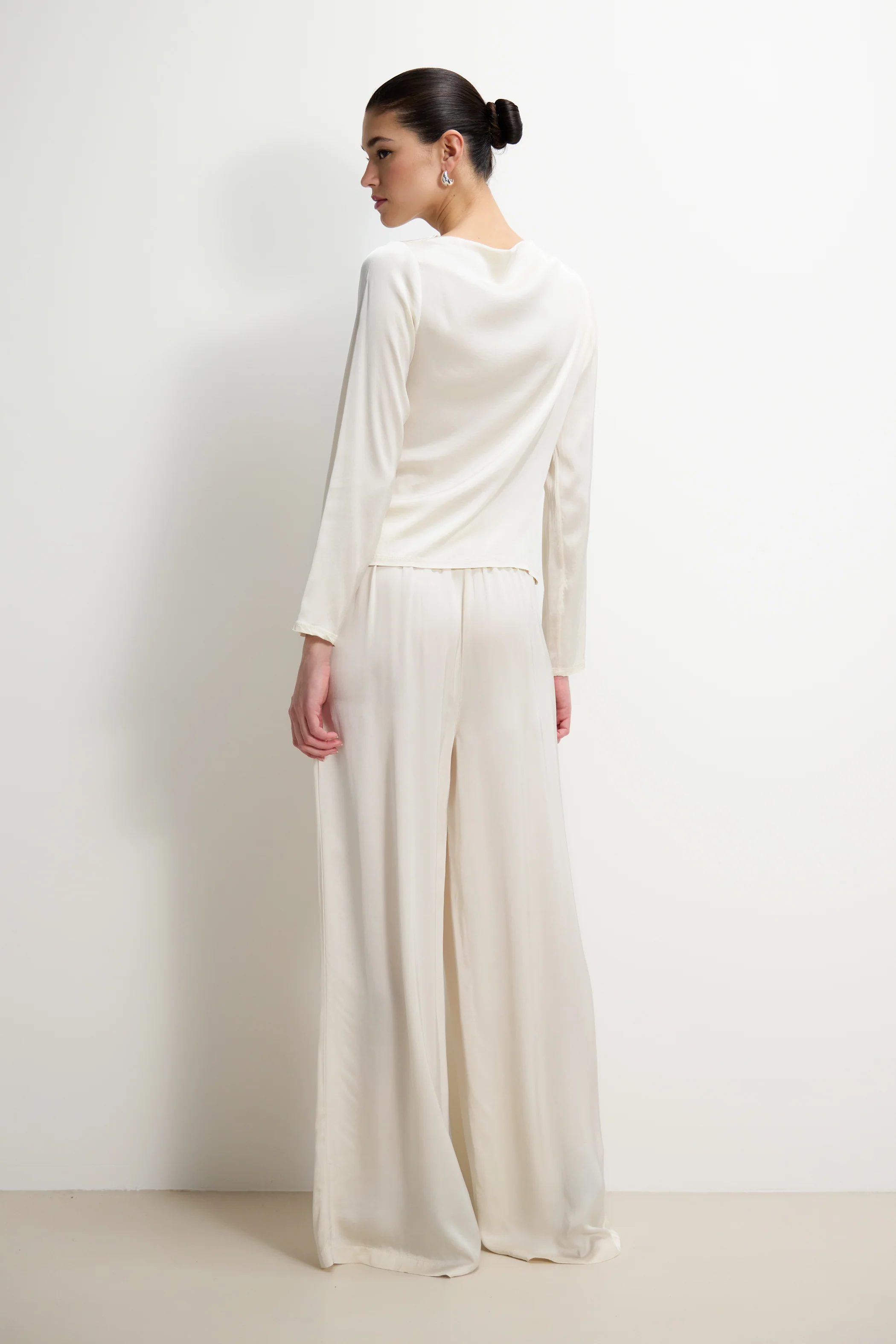 Claudia Elastic Waist Satin Trousers | Ivory - Image 3