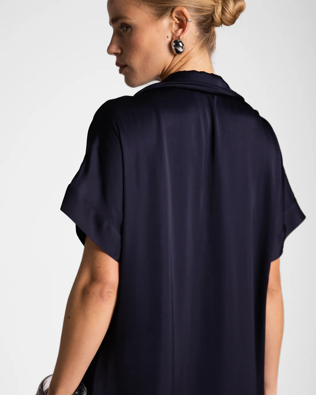 Cleo Satin Kaftan Dress | Navy - Image 4