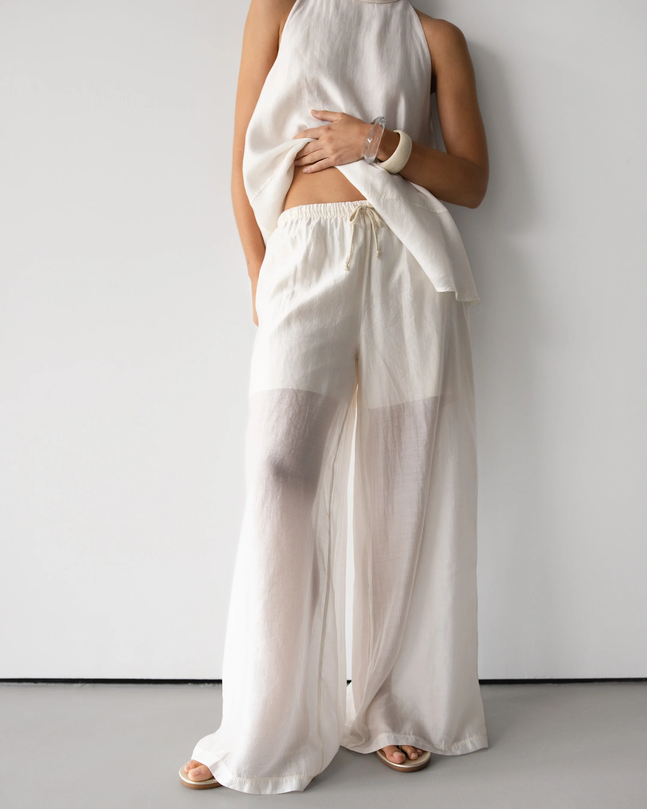 Clotilde Lightweight Elastic Waist Pants | Ivory - Image 5
