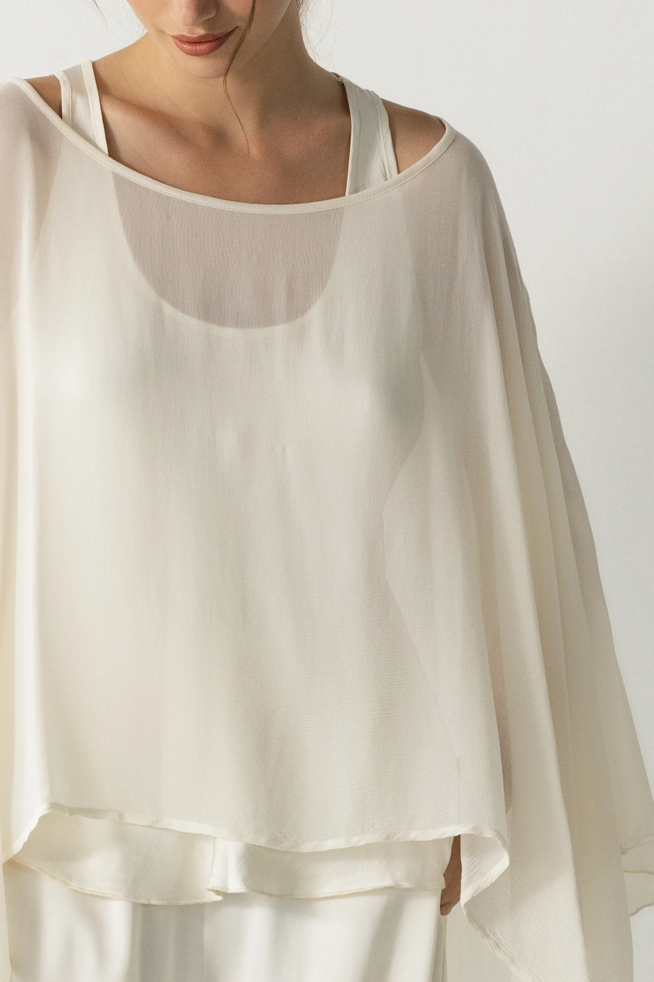 Emberly Lightweight Poncho | Ivory - Image 2