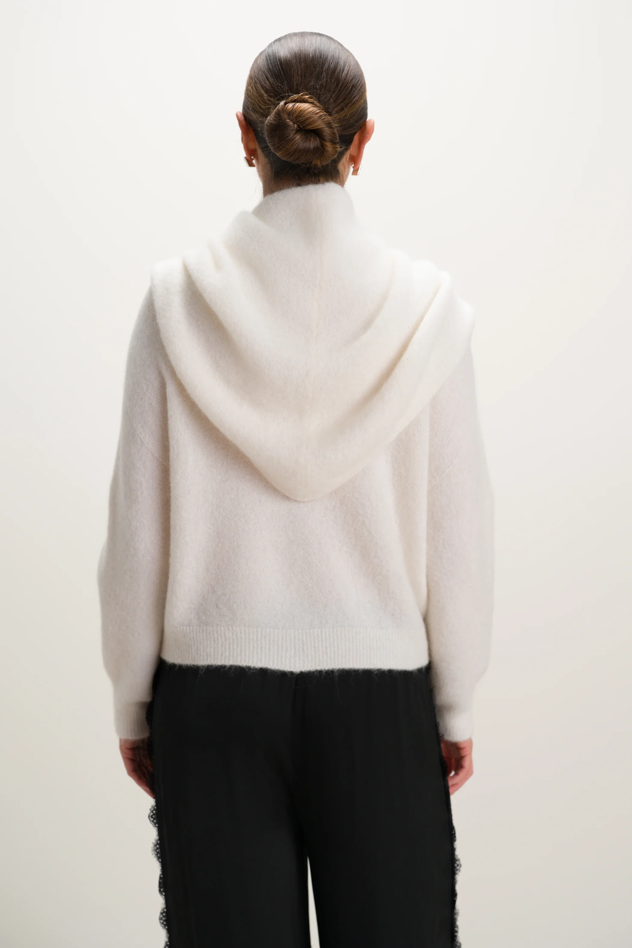 Evie Triangle Maxi Scarf | Ivory | Alpaca-Wool Blend - Image 2