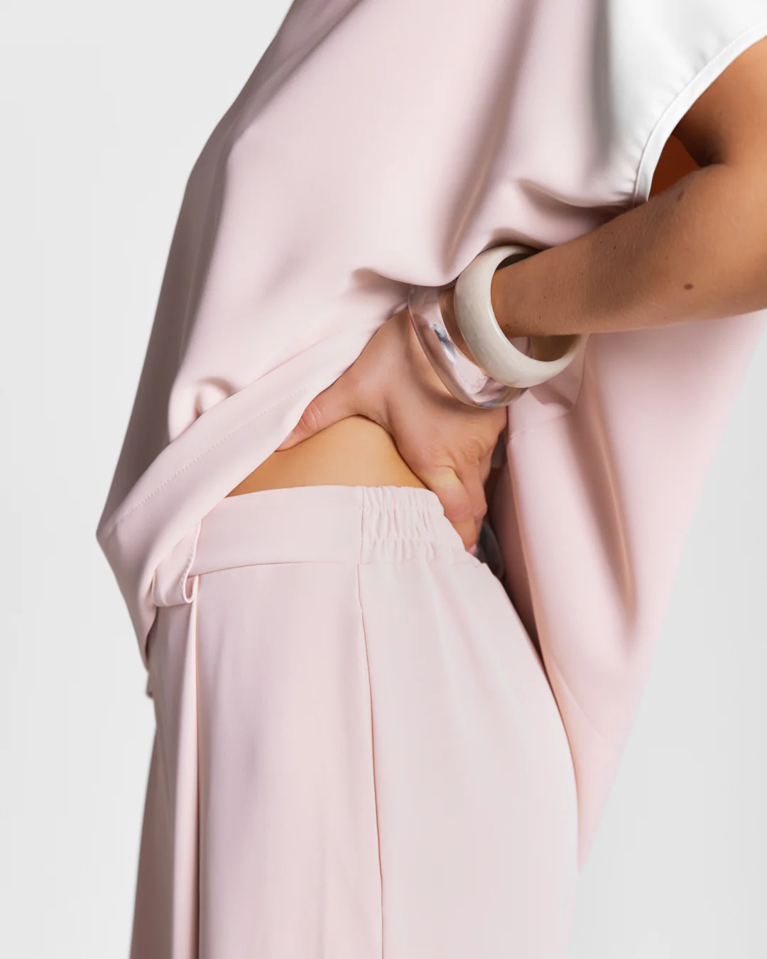 Gabriella Pleated Elastic Waist Trousers | Dusty Pink - Image 2