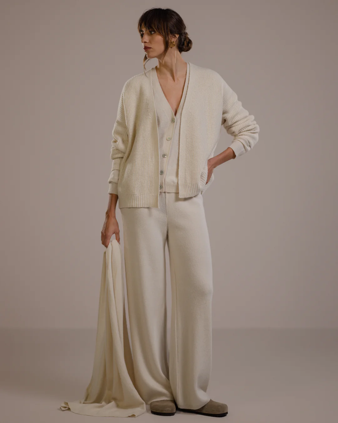 Isla Elastic Waist Pants | Light Beige | Cashmere-Wool Blend - Image 2