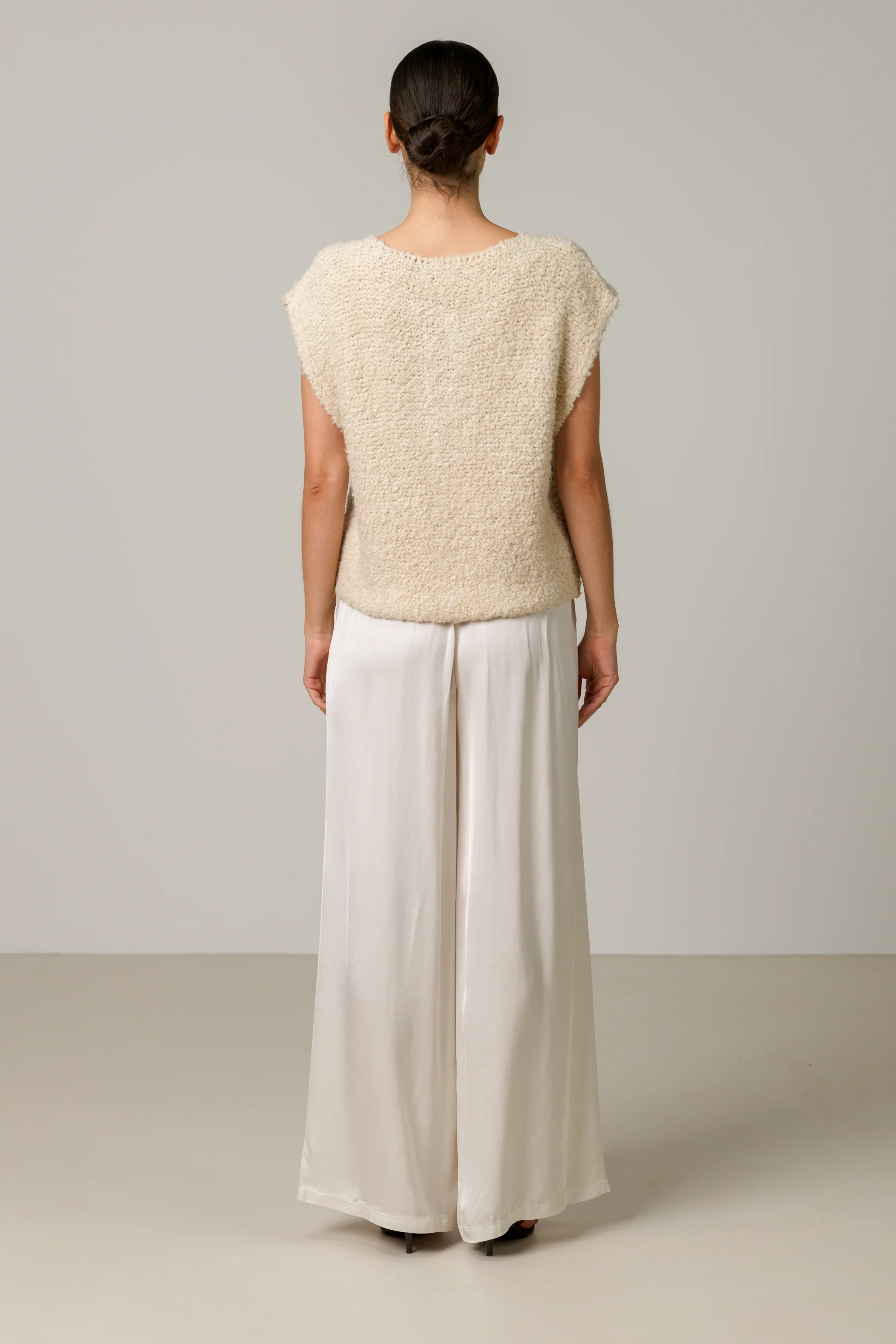 Josie Knitted Gilet | Light Beige - Image 4