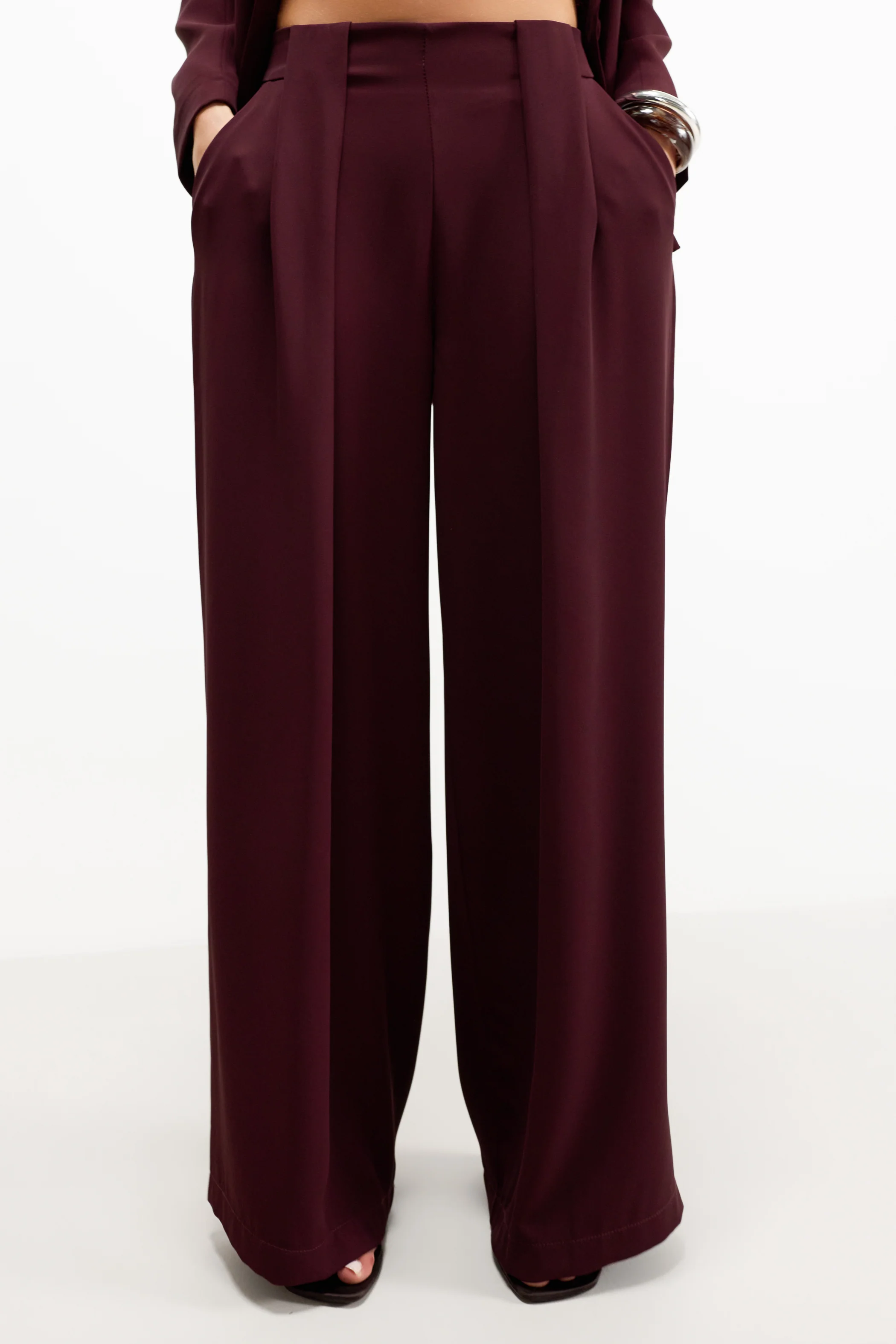 Lana Pleated Elastic Waist Trousers | Burgundy - Image 4