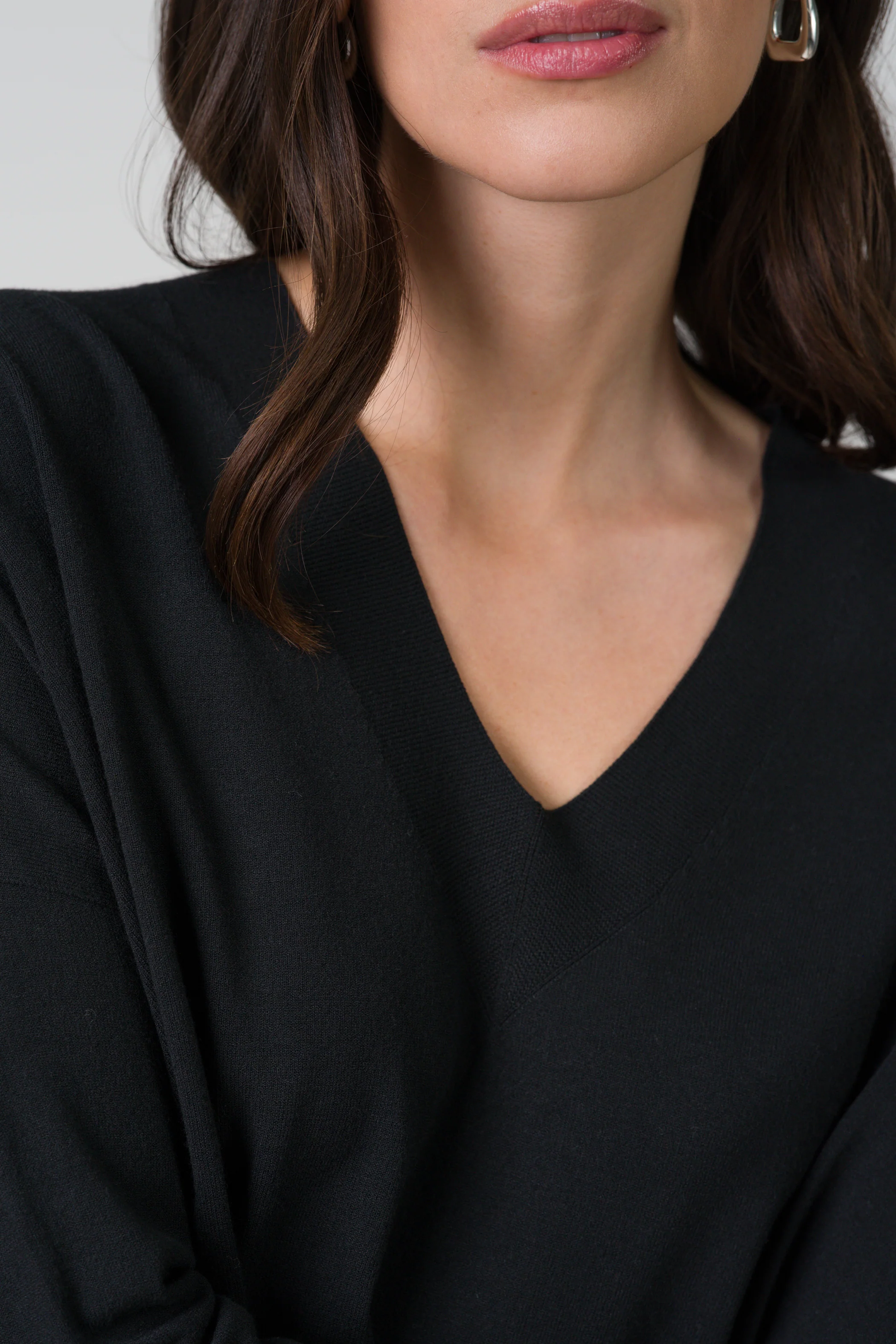 Layla V Neck Sweater | Black | Fine Knit - Image 2
