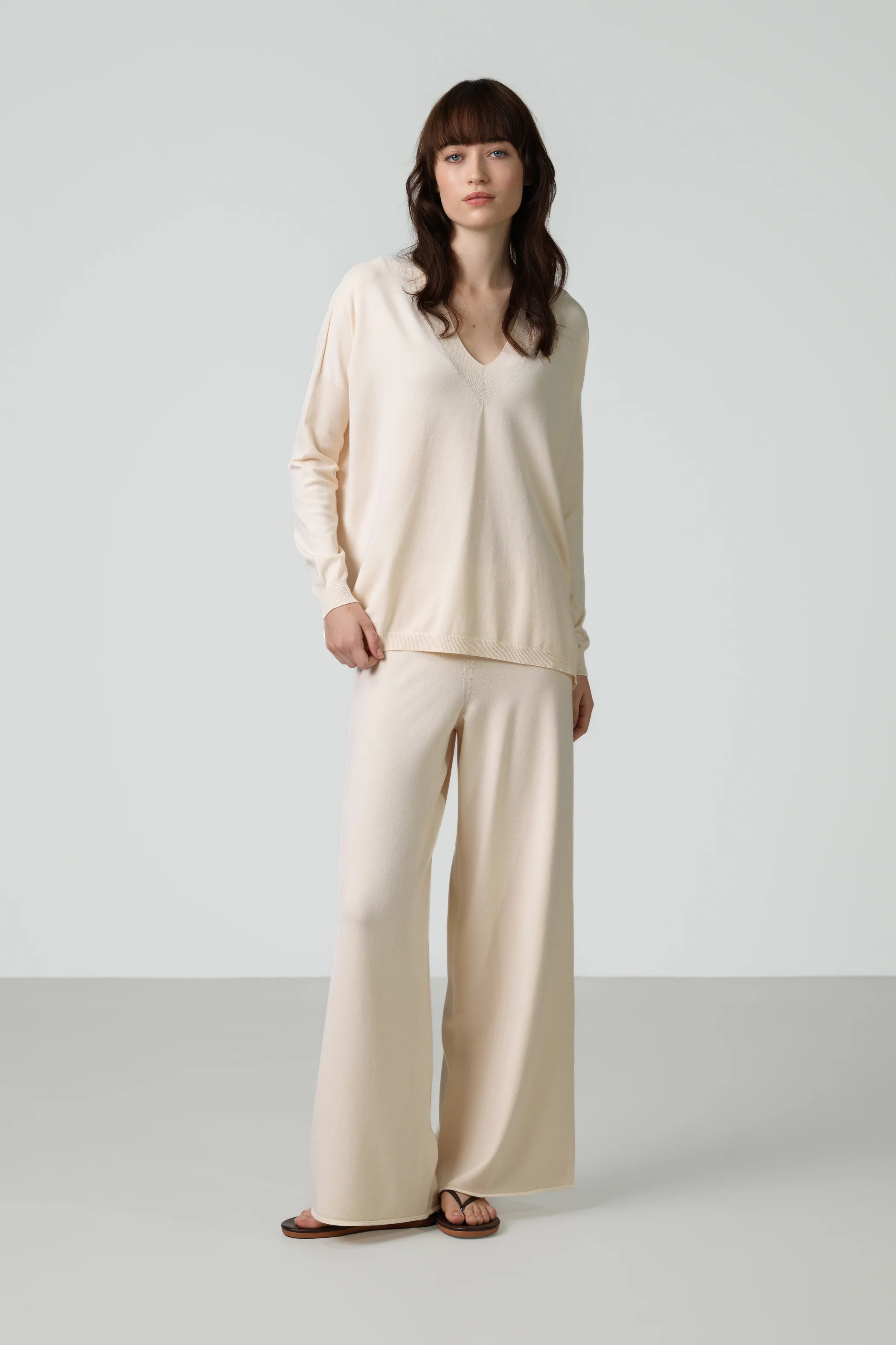 Layla V Neck Sweater | Cream | Fine Knit - Image 2