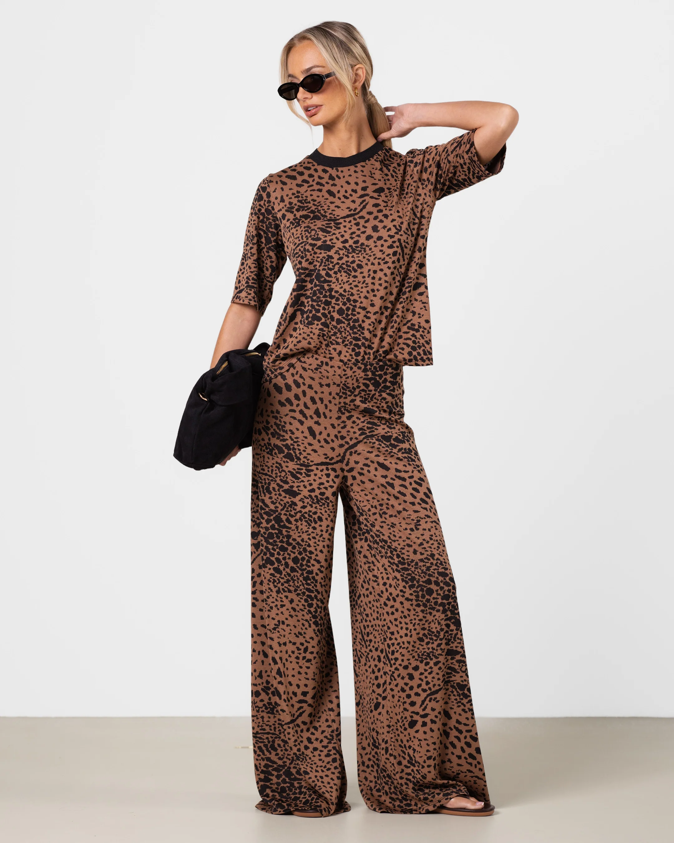 Leila Short Sleeve Top | Leopard Brown - Image 3