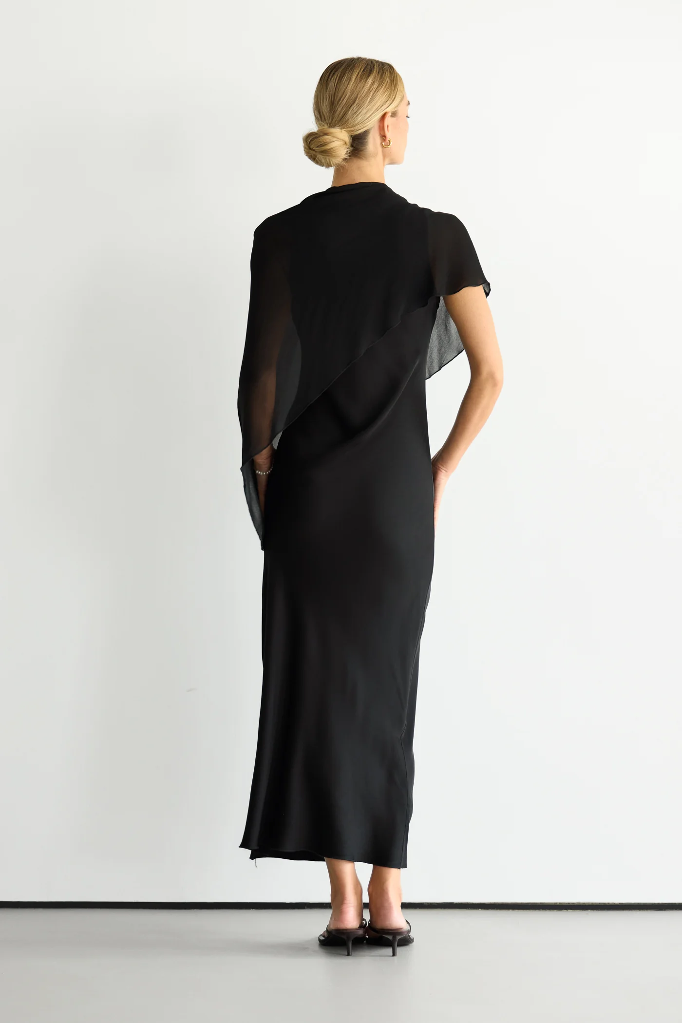 Lumi Asymmetric Poncho | Black - Image 6