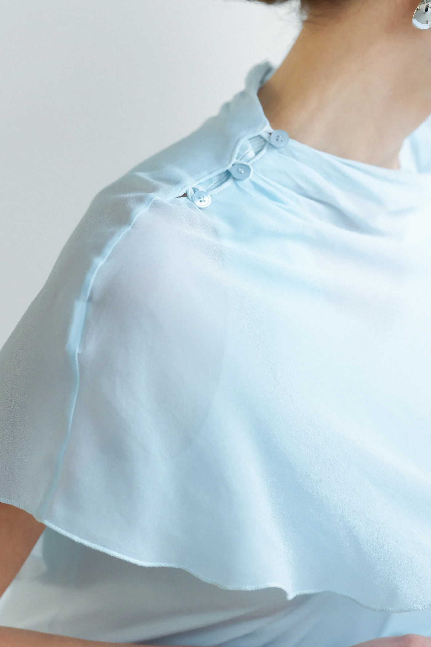Lumi Asymmetric Poncho | Glacier - Image 6
