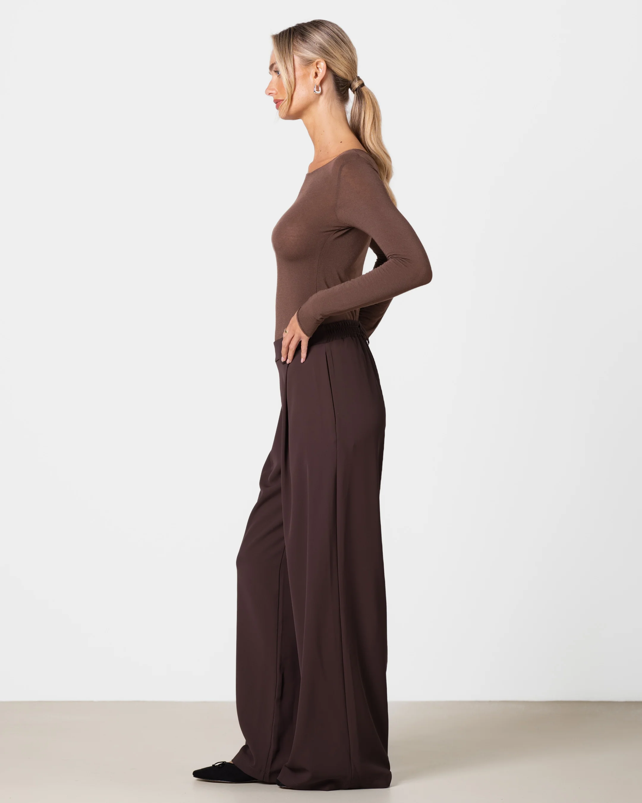 Mae Featherweight Boatneck Top | Brown | Modal-Cashmere - Image 3