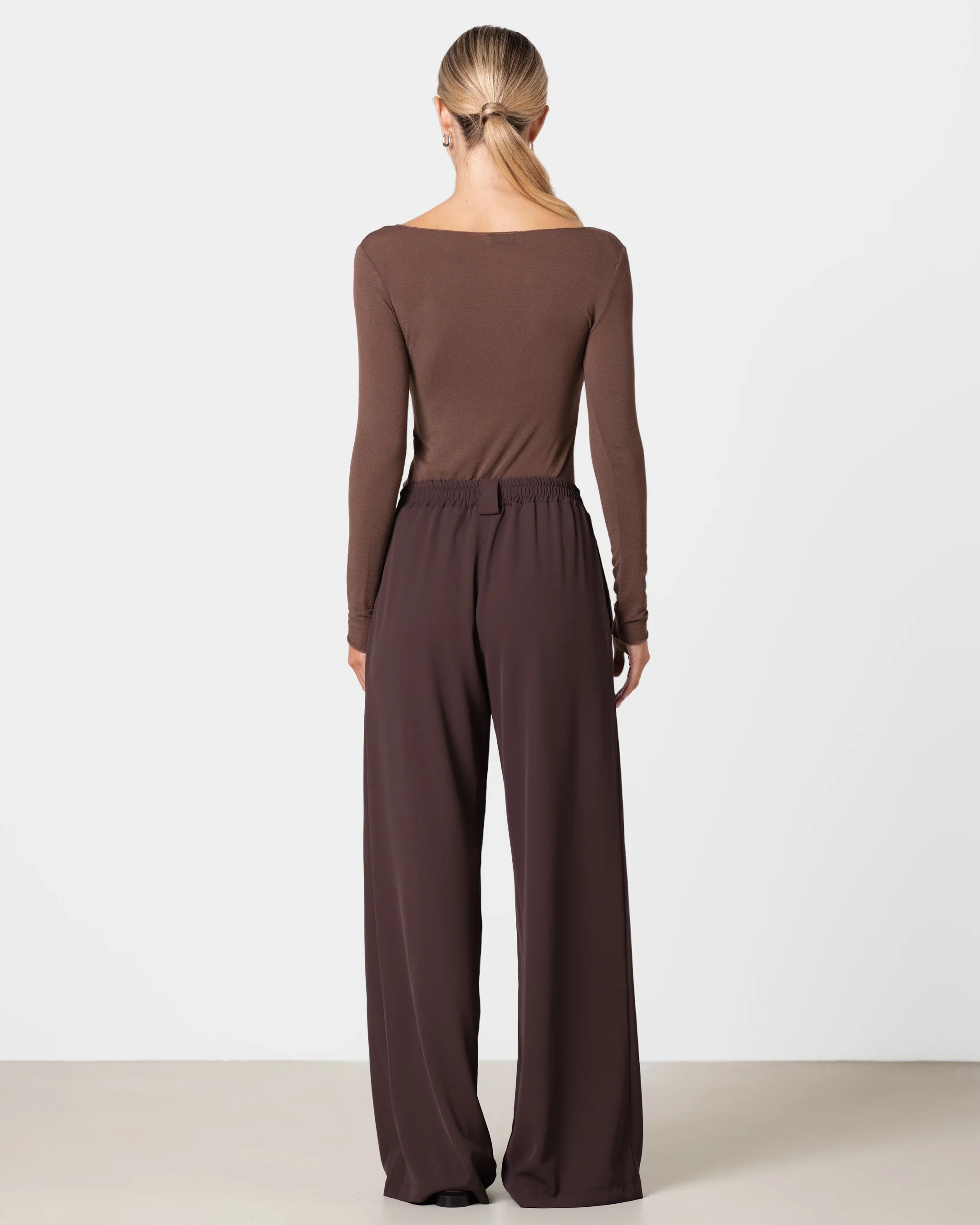 Mae Featherweight Boatneck Top | Brown | Modal-Cashmere - Image 4