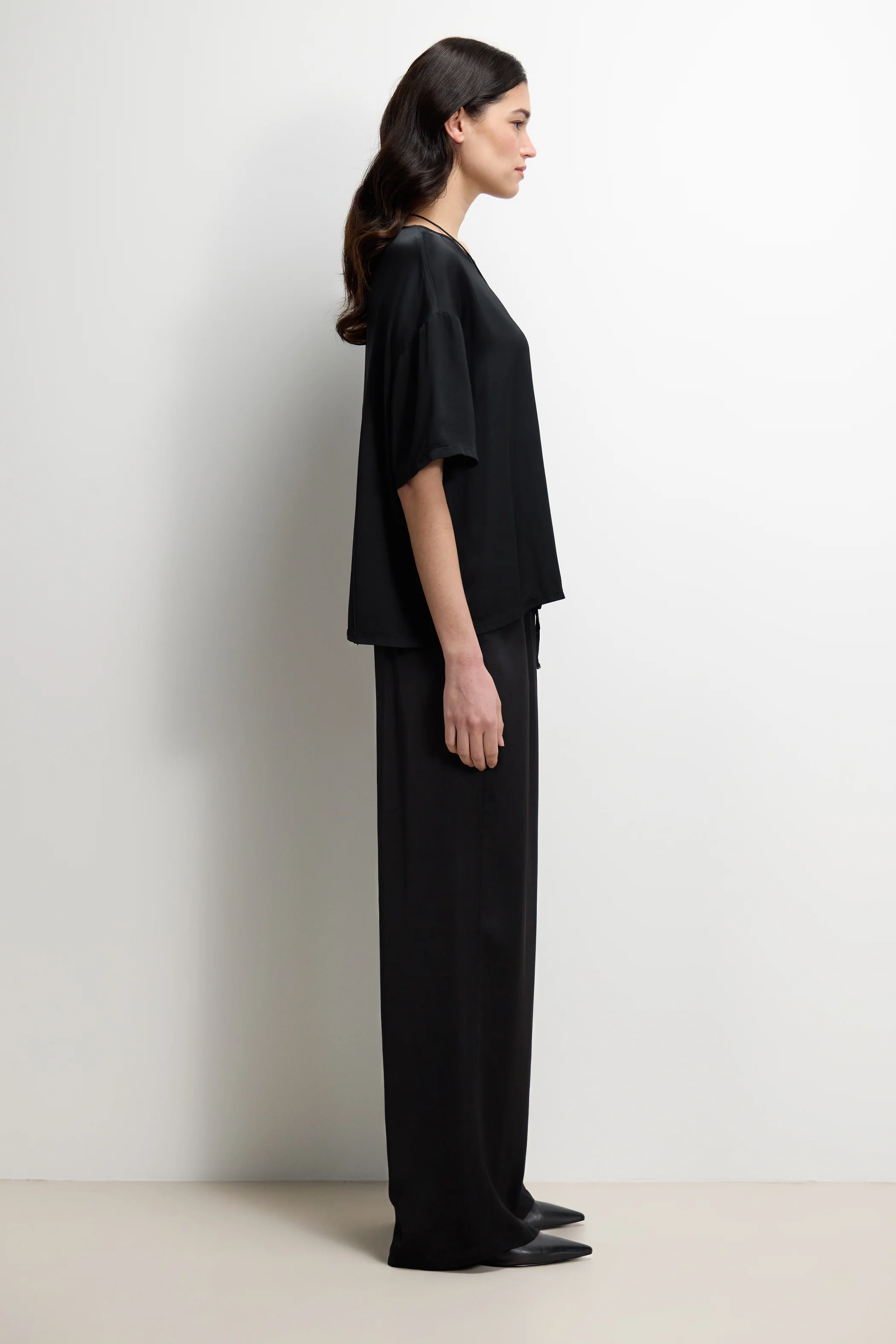 Mila Back Slit Satin Top | Black - Image 4