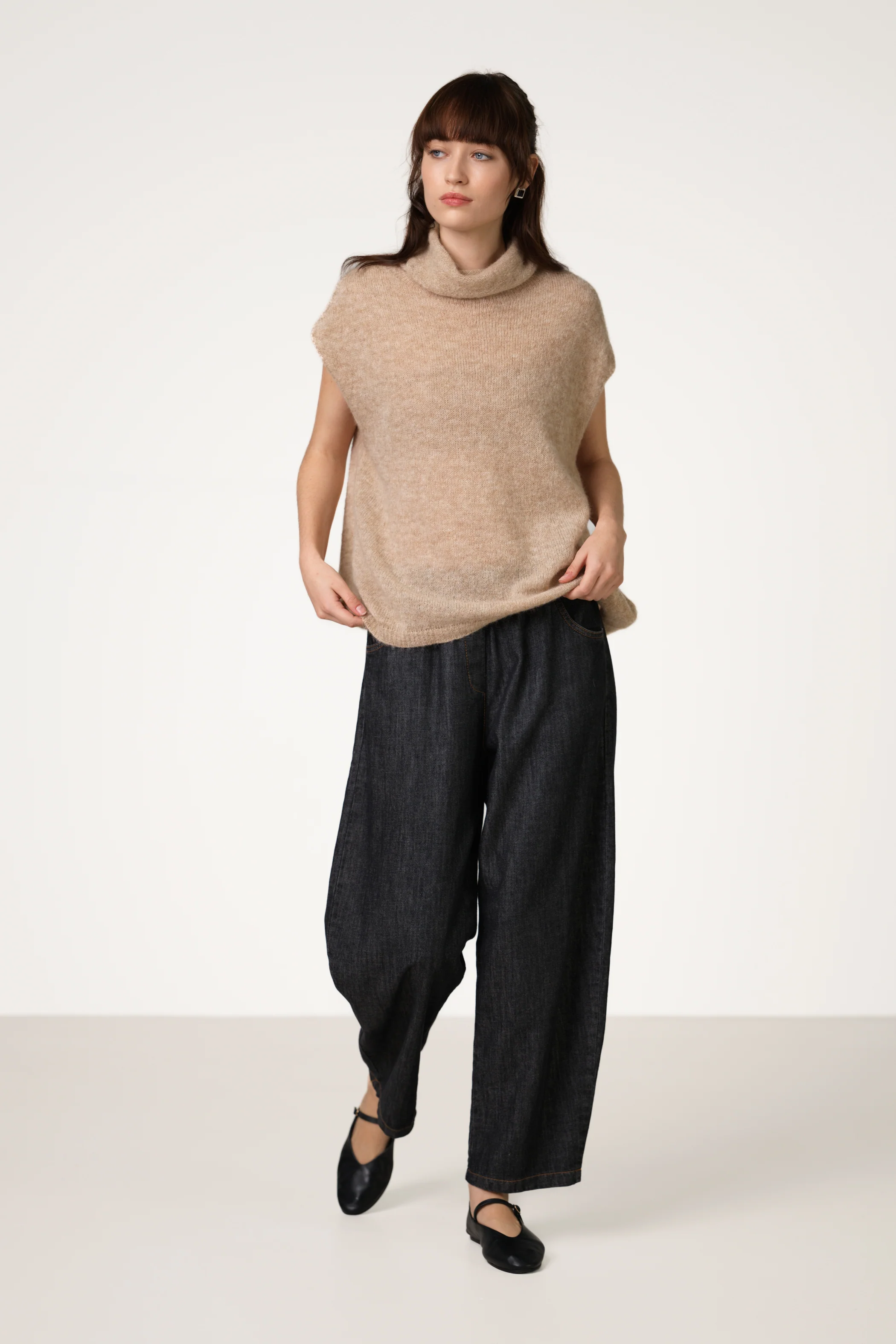 Nyx Sleeveless Turtleneck | Beige | Alpaca-Wool Blend - Image 5