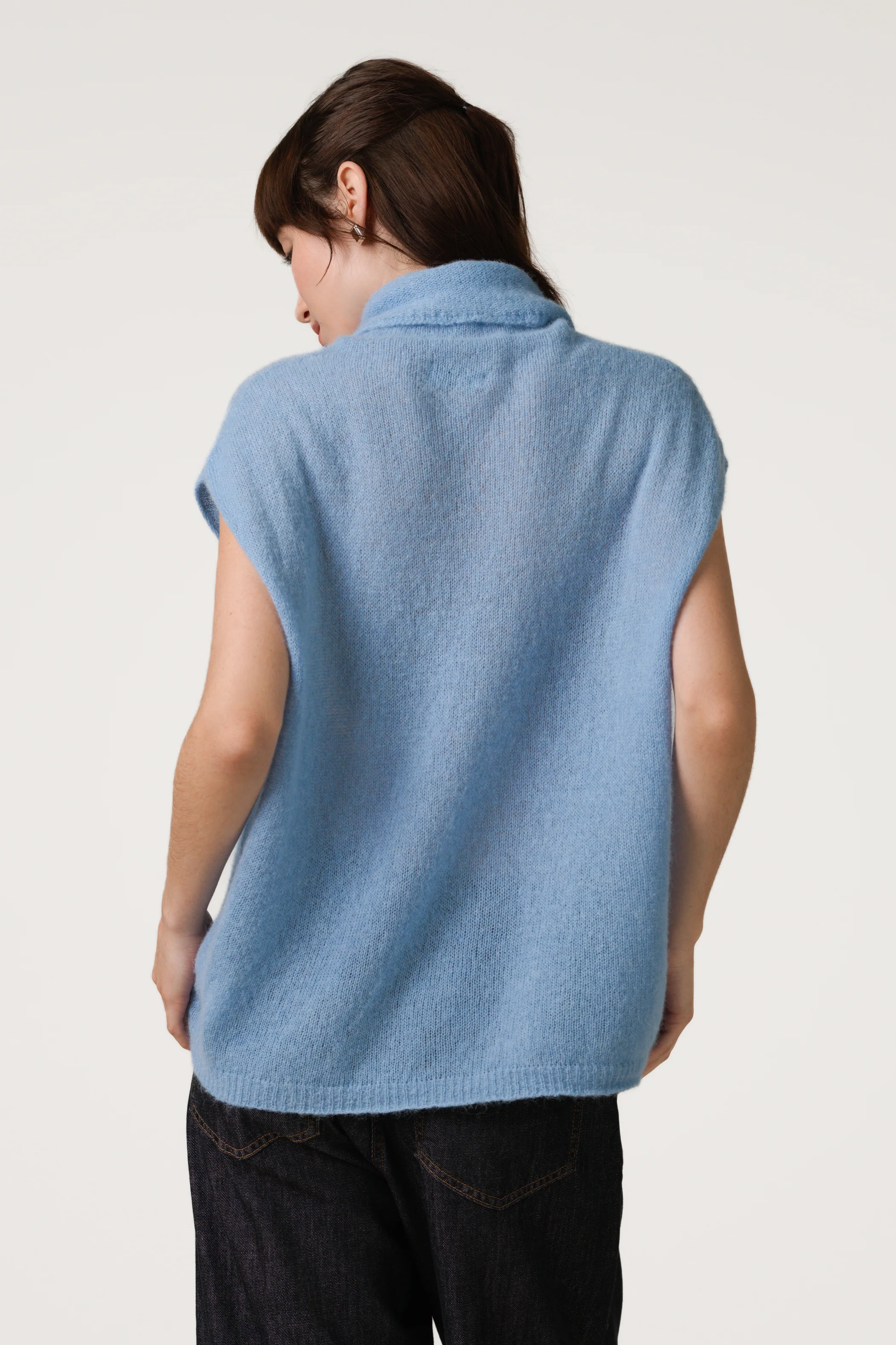 Nyx Sleeveless Turtleneck | Sky Blue | Alpaca-Wool Blend - Image 3