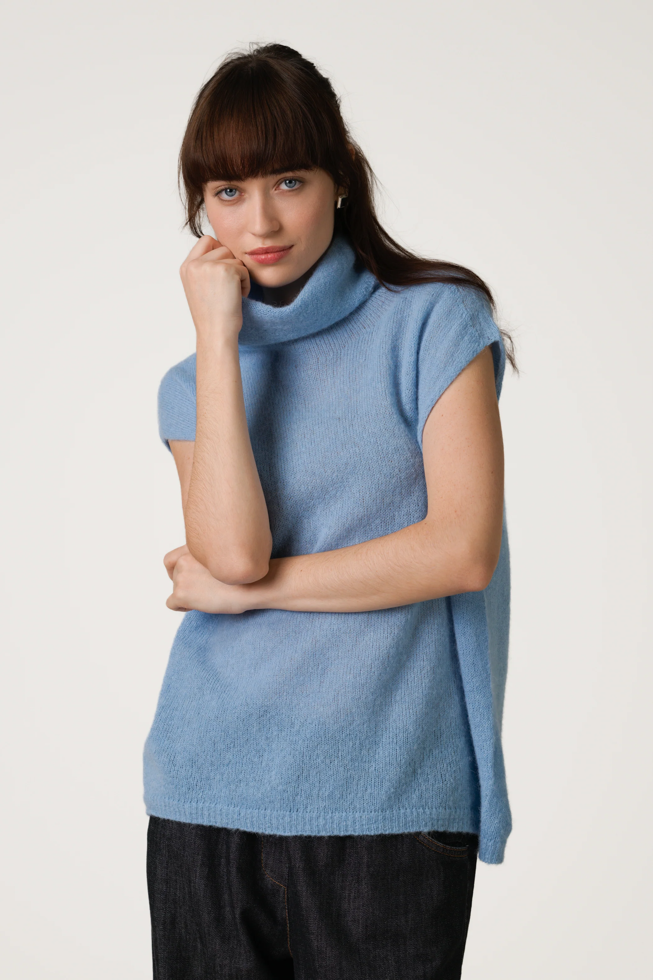 Nyx Sleeveless Turtleneck | Sky Blue | Alpaca-Wool Blend - Image 4