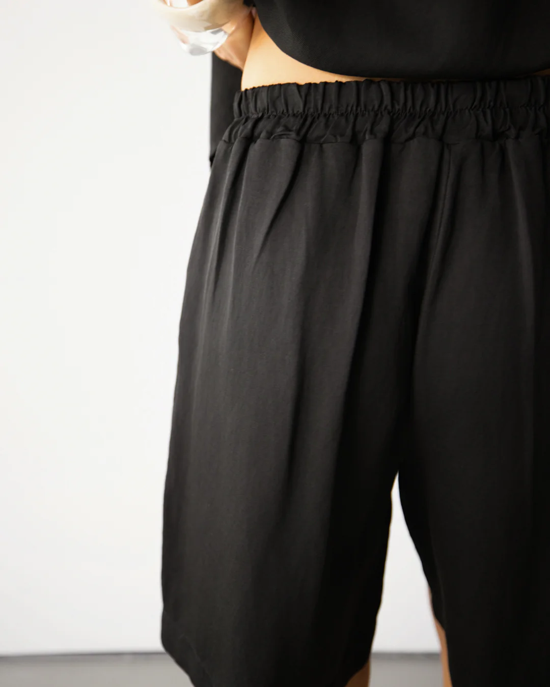 Penny Elastic Waist Shorts | Black - Image 6