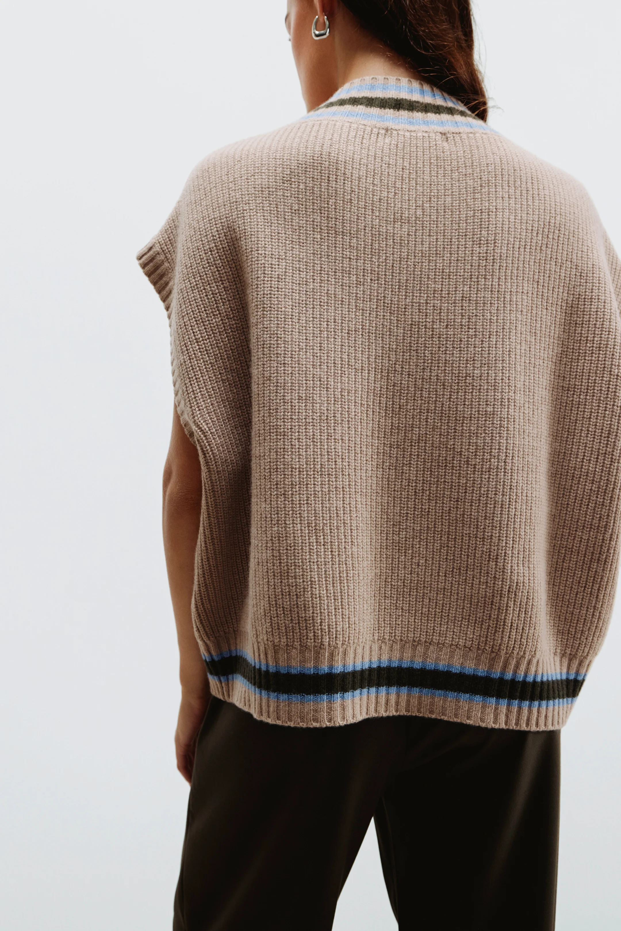 Poppy Knitted Vest | Mocha | Wool-Cashmere Blend - Image 4
