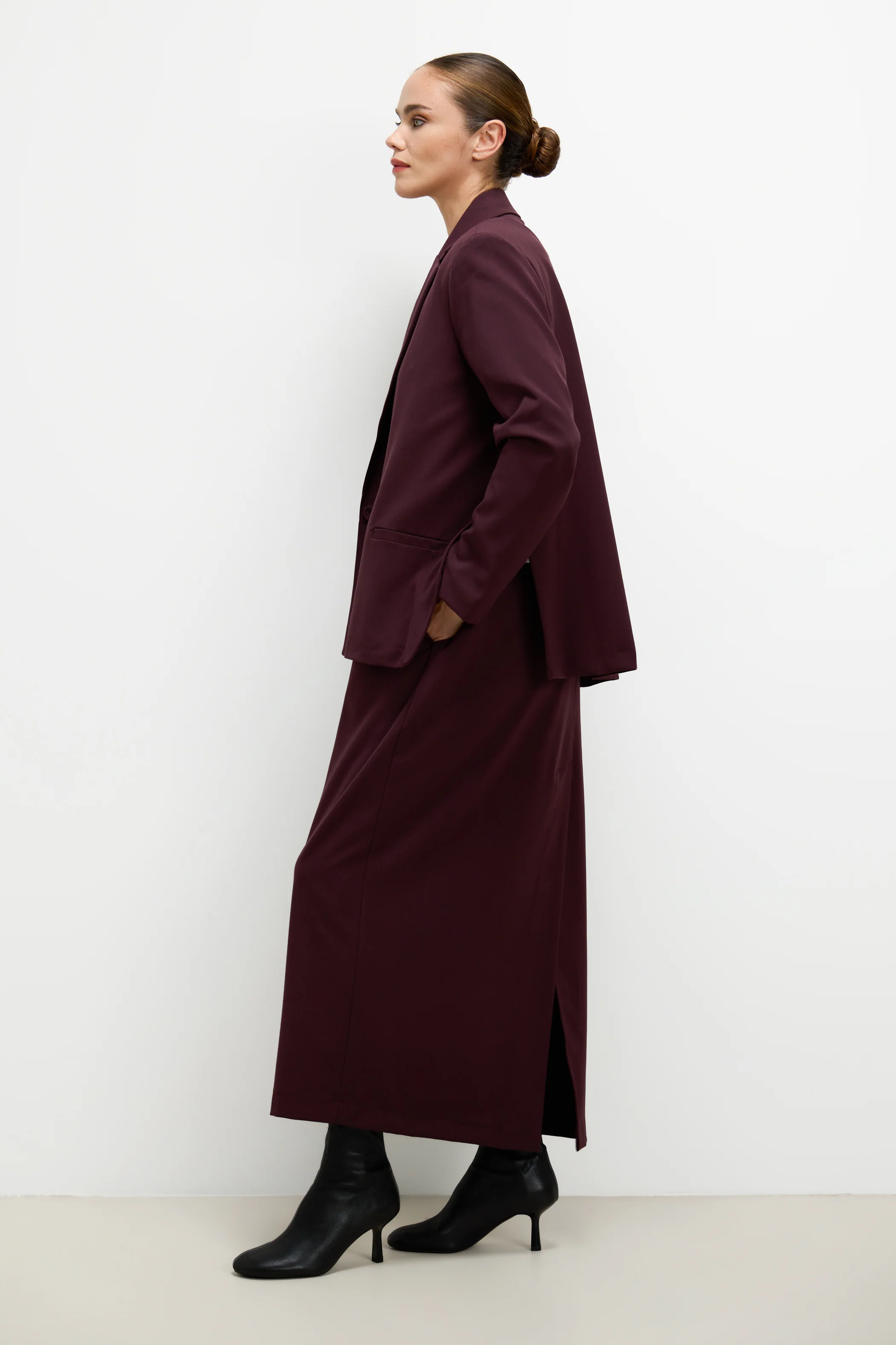 Neve Blazer | Burgundy - Image 5