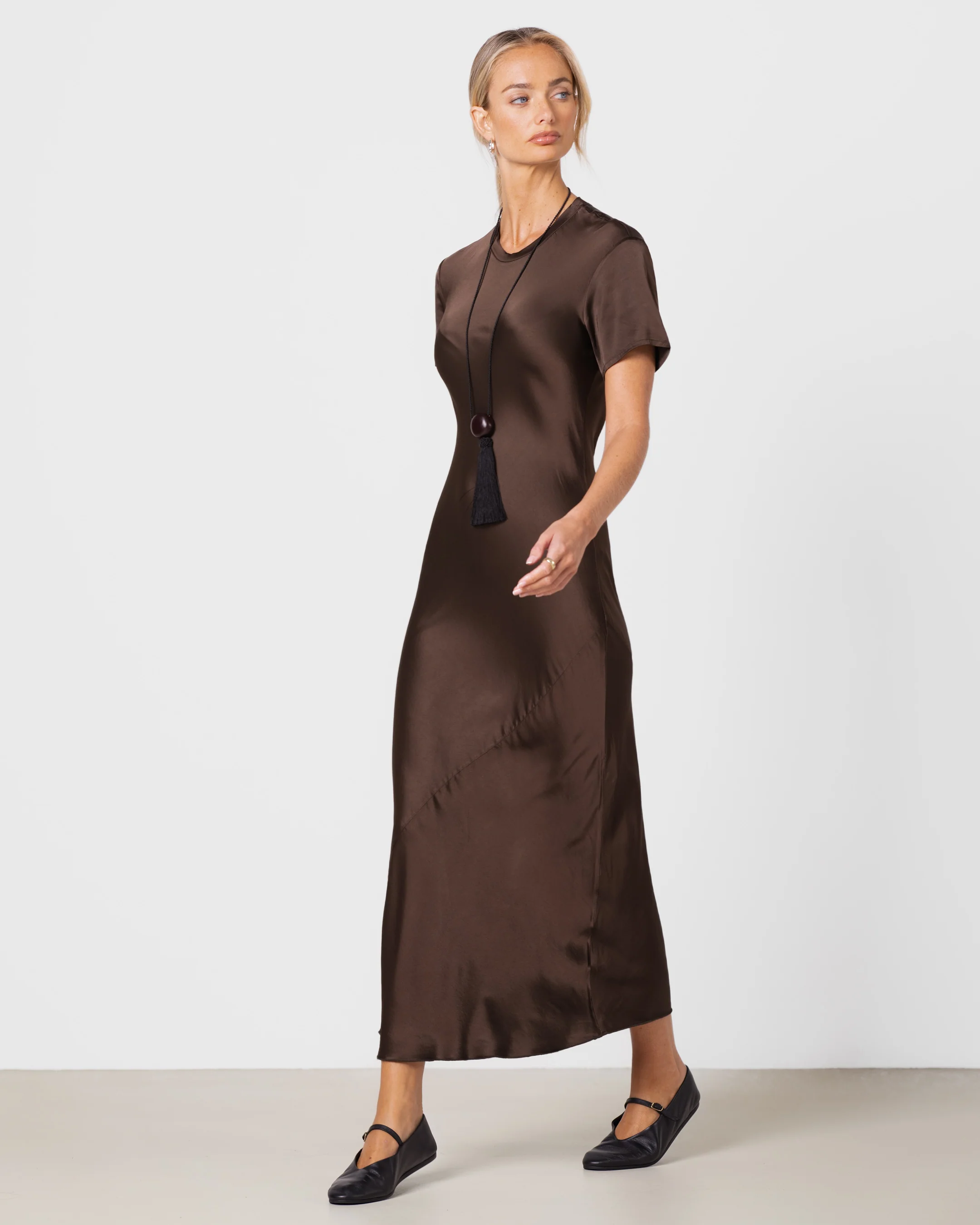 Saskia Short Sleeve Satin Dress | Chocolate Brown - Image 4