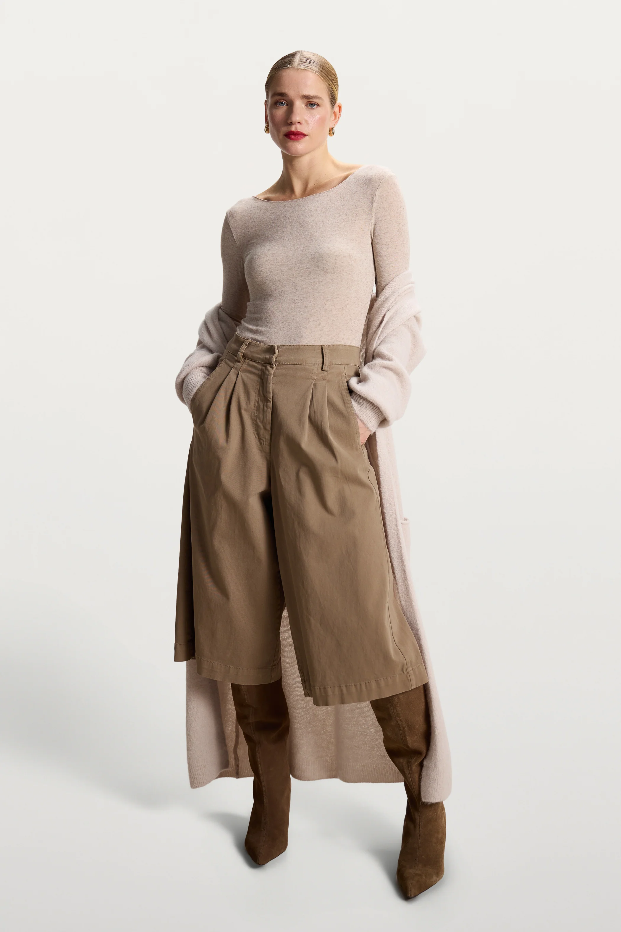 Sydney Bermuda Shorts | Taupe - Image 9