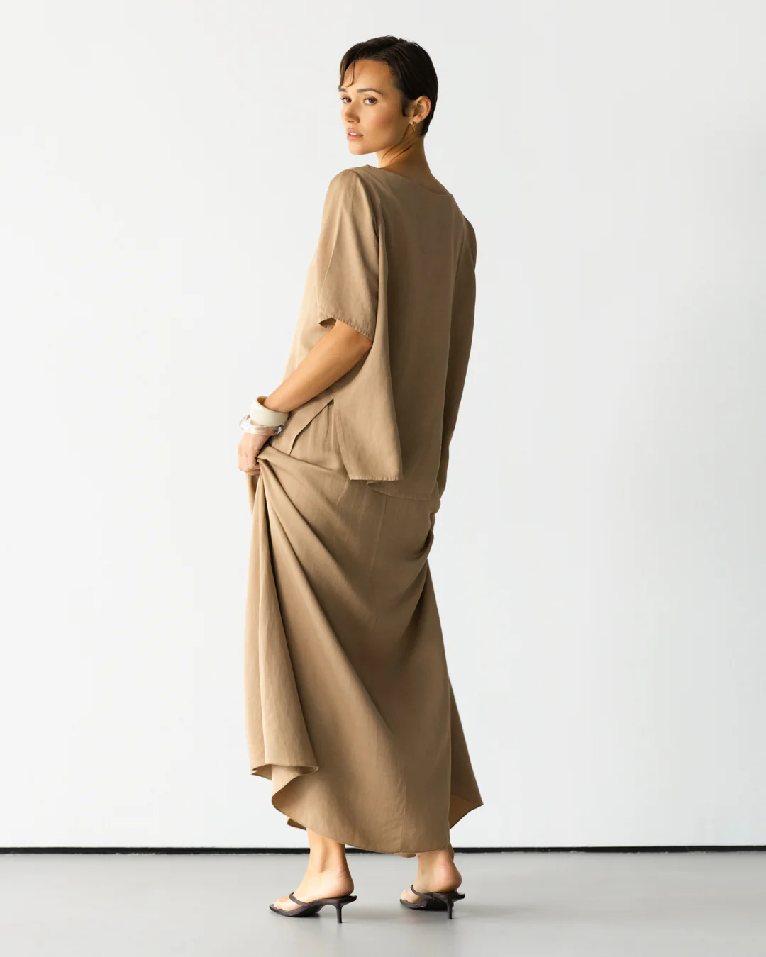 Willa Elastic Waist Skirt | Beige - Image 4
