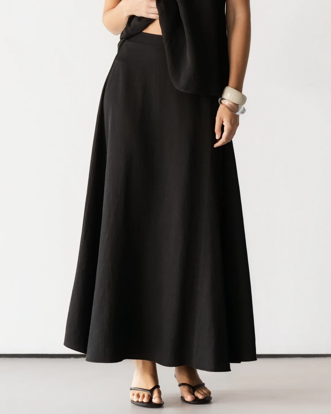Willa Elastic Waist Skirt | Black - Image 8