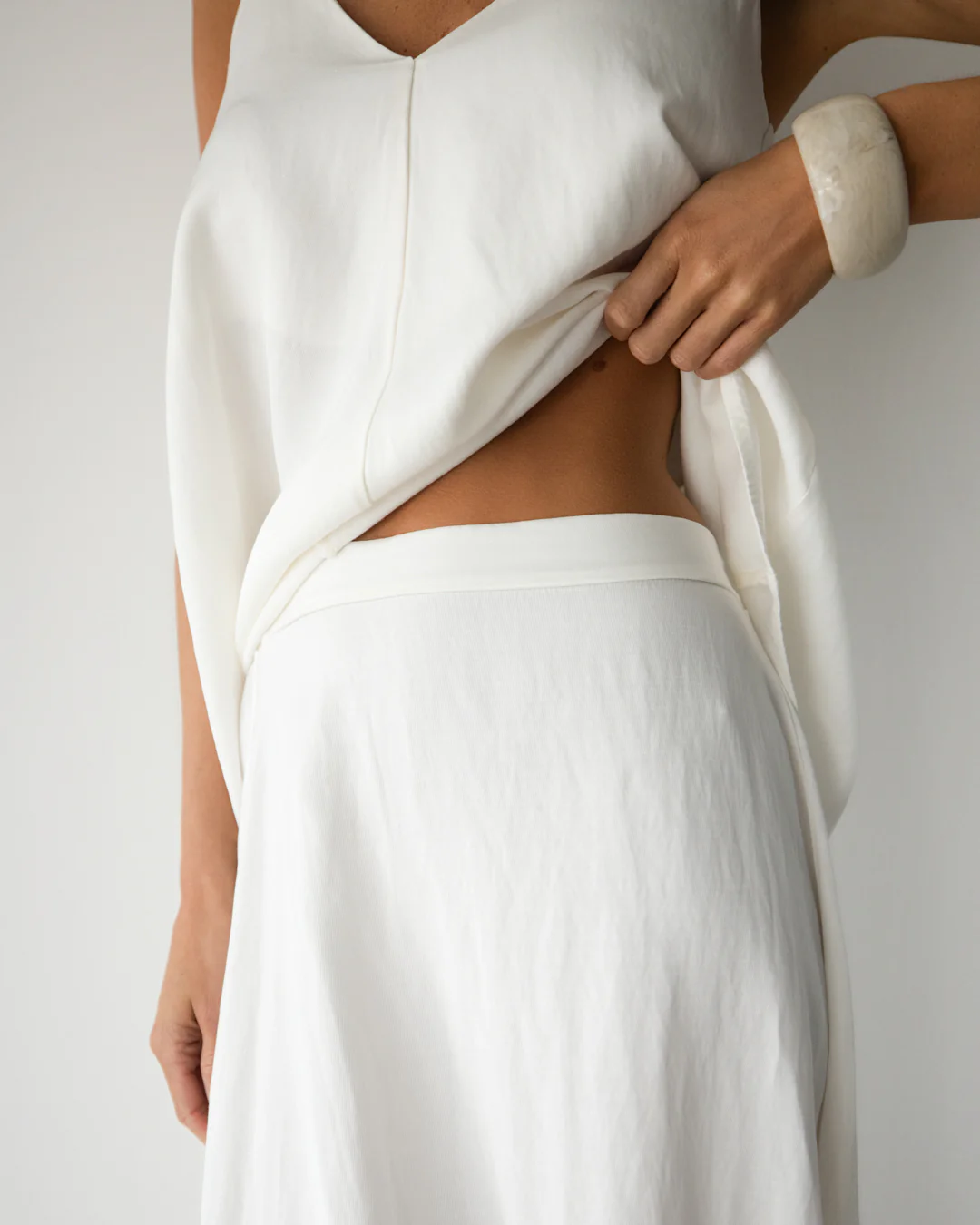 Willa Elastic Waist Skirt | White - Image 3